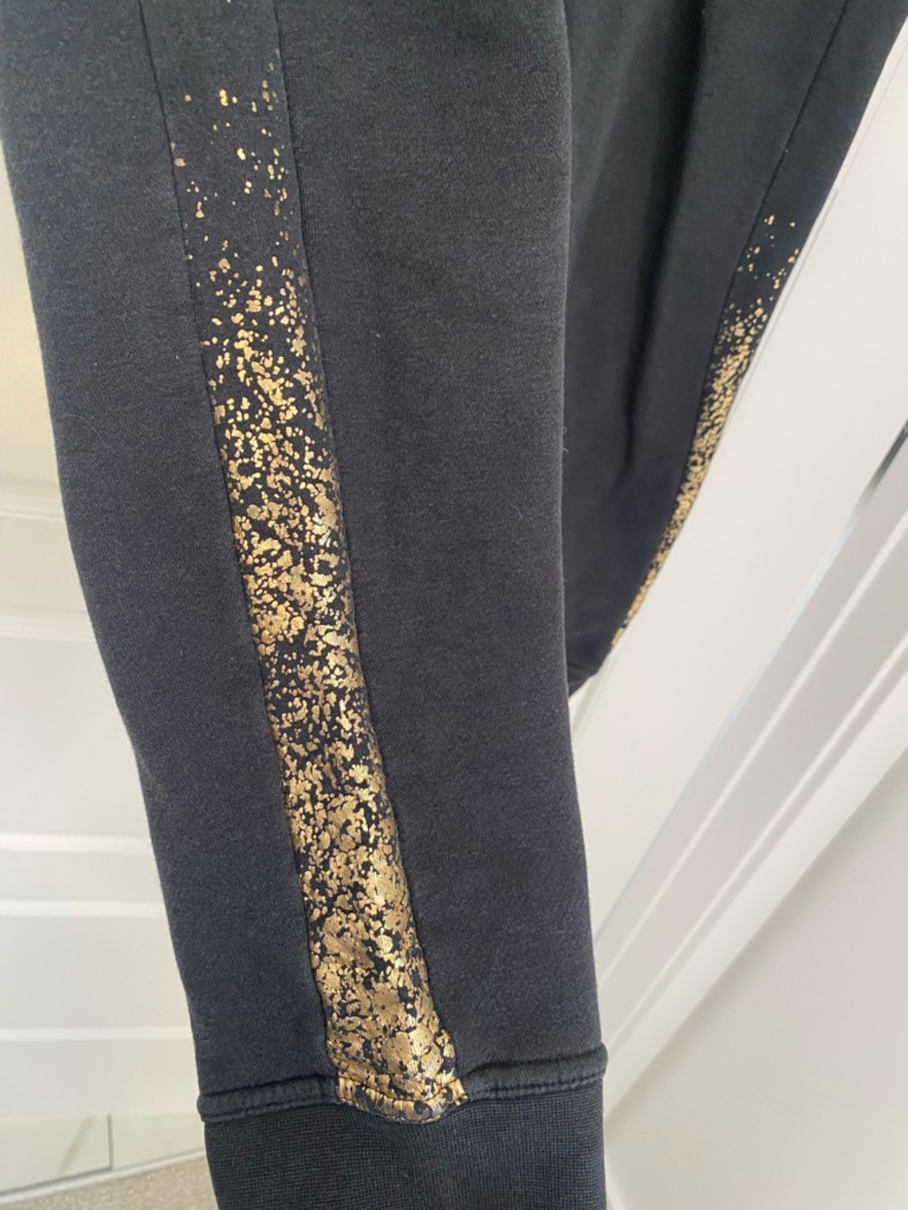 Nike Black Gold Speckle Joggers Medium Athleisure Sweatpants Streetwear - Picture 4 of 9